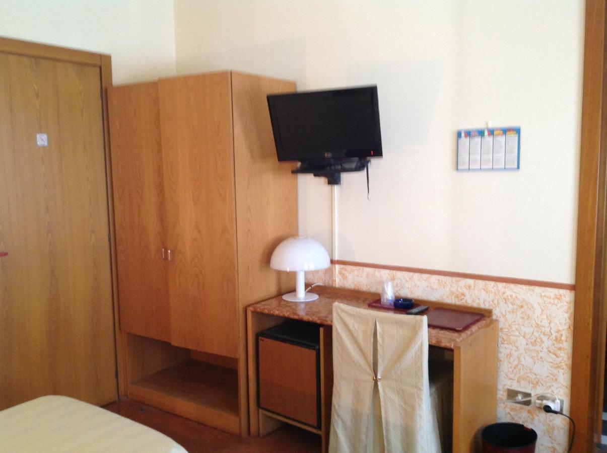 Hotel Roma ブッソレンゴ 部屋 写真